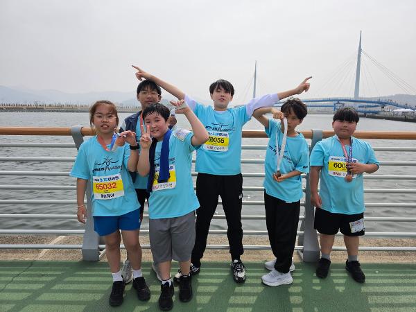 교복우-함께뛰면 좋은데이 3.15마라톤 행사 참가